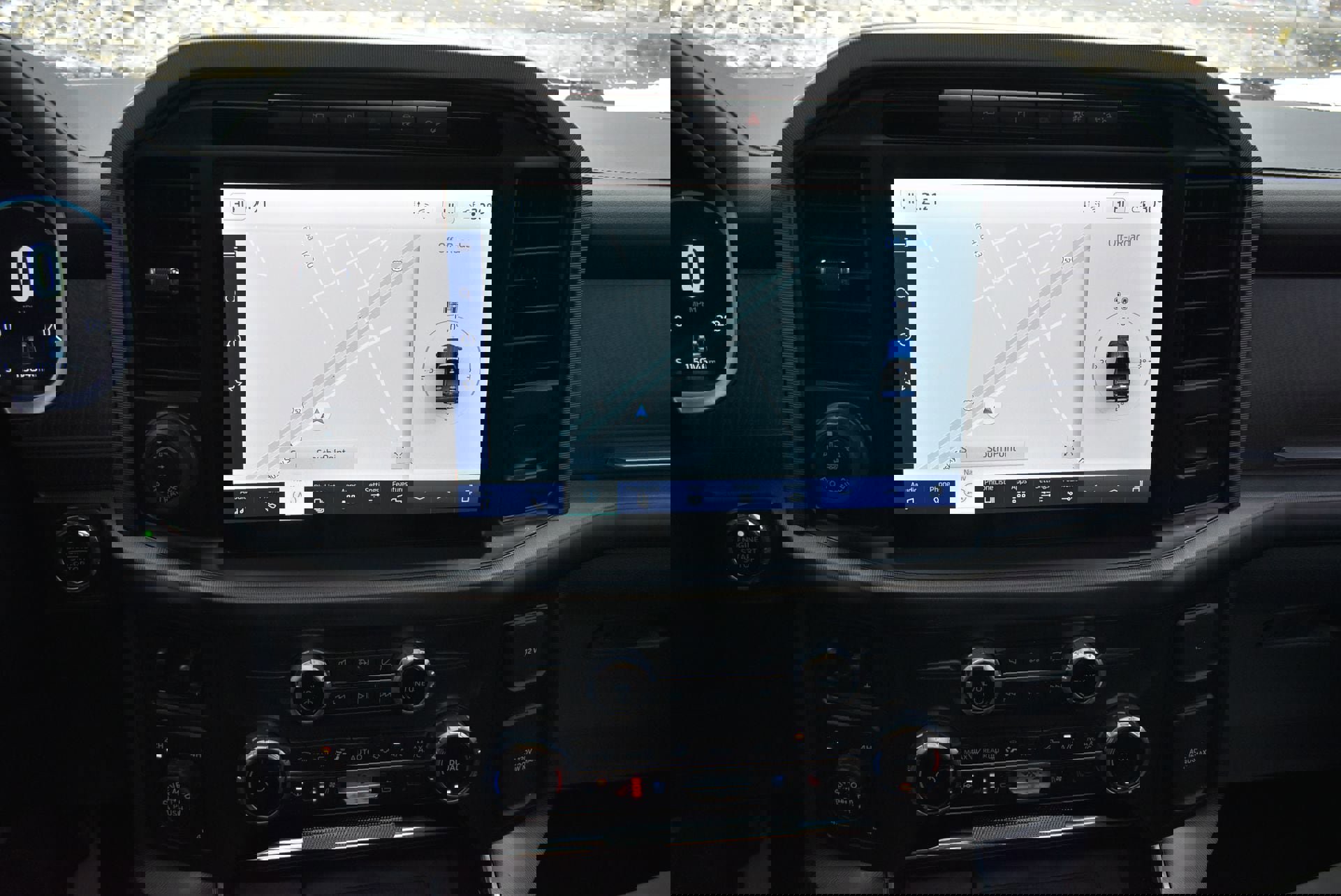 Certified 2022 Ford F150 Platinum w/ Equipment Group 701A High image 26