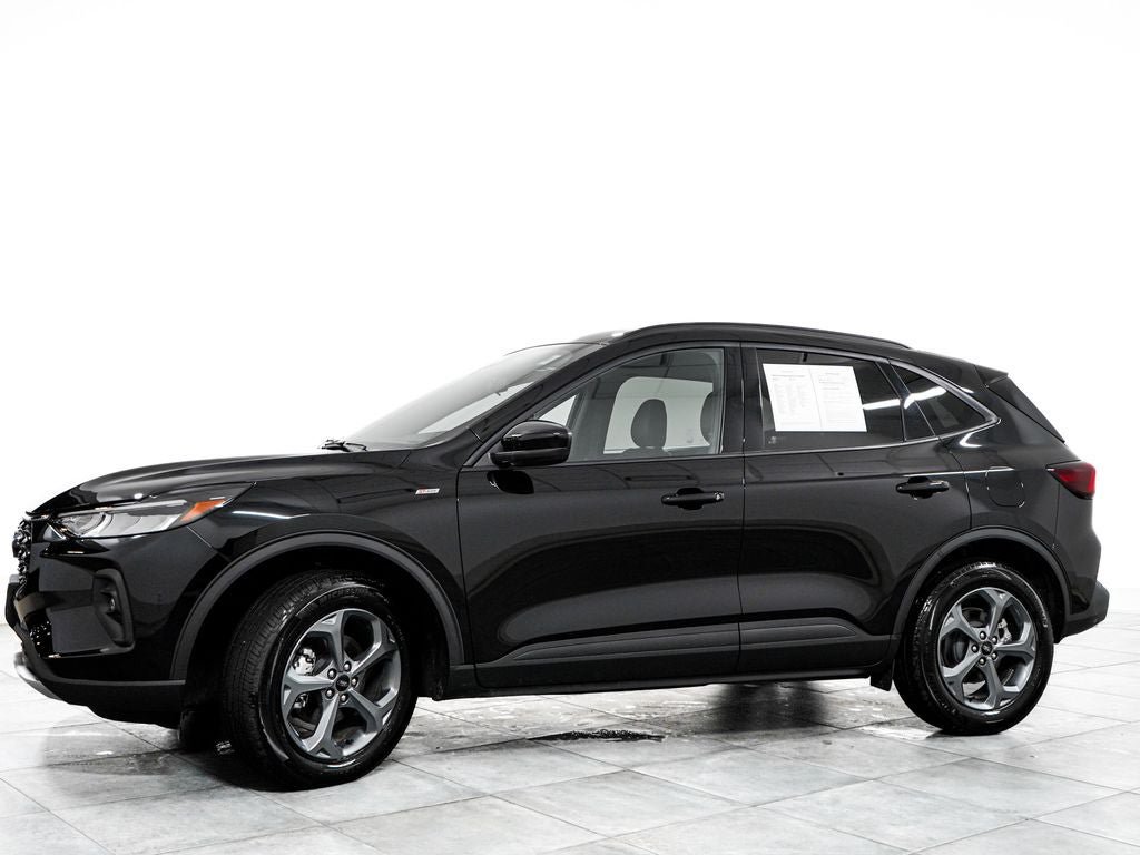 Certified 2025 Ford Escape ST-Line Select w/ Tech Pack #1 AWD/4WD image 4