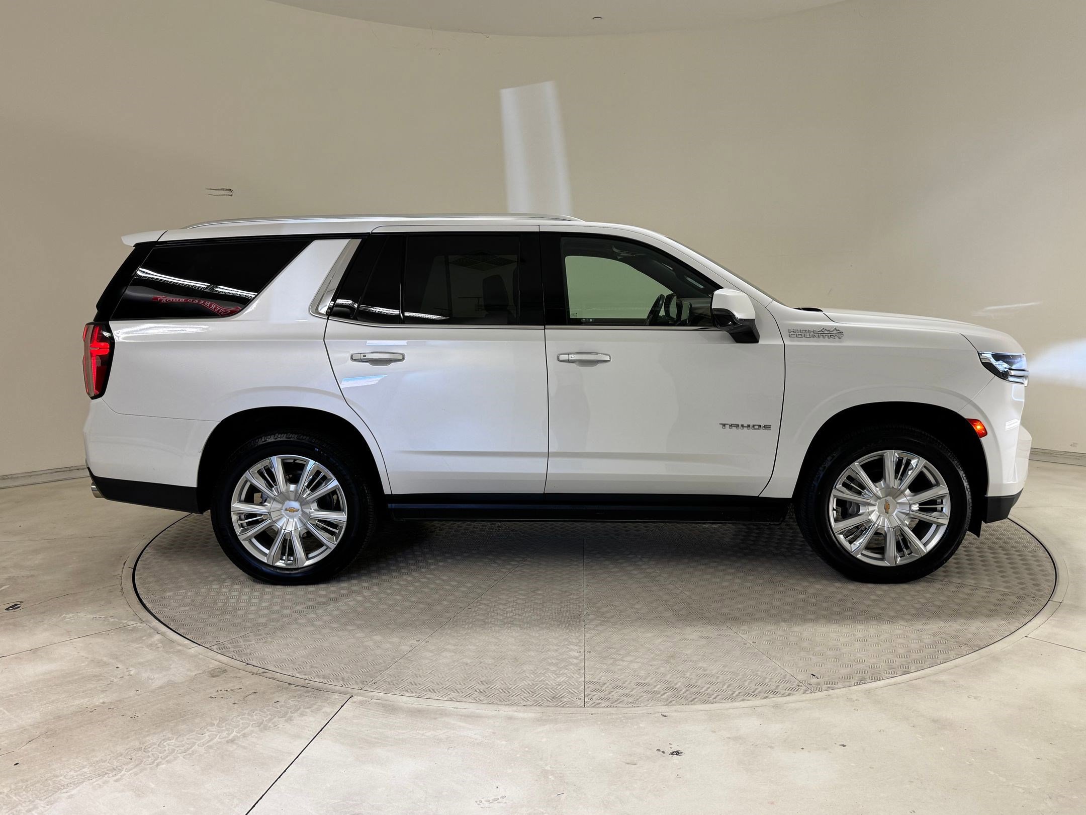 Used 2023 Chevrolet Tahoe High Country image 4
