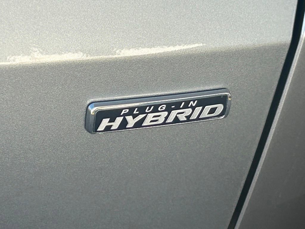 Certified 2024 Ford Escape SE w/ PHEV Premium Package FWD image 23