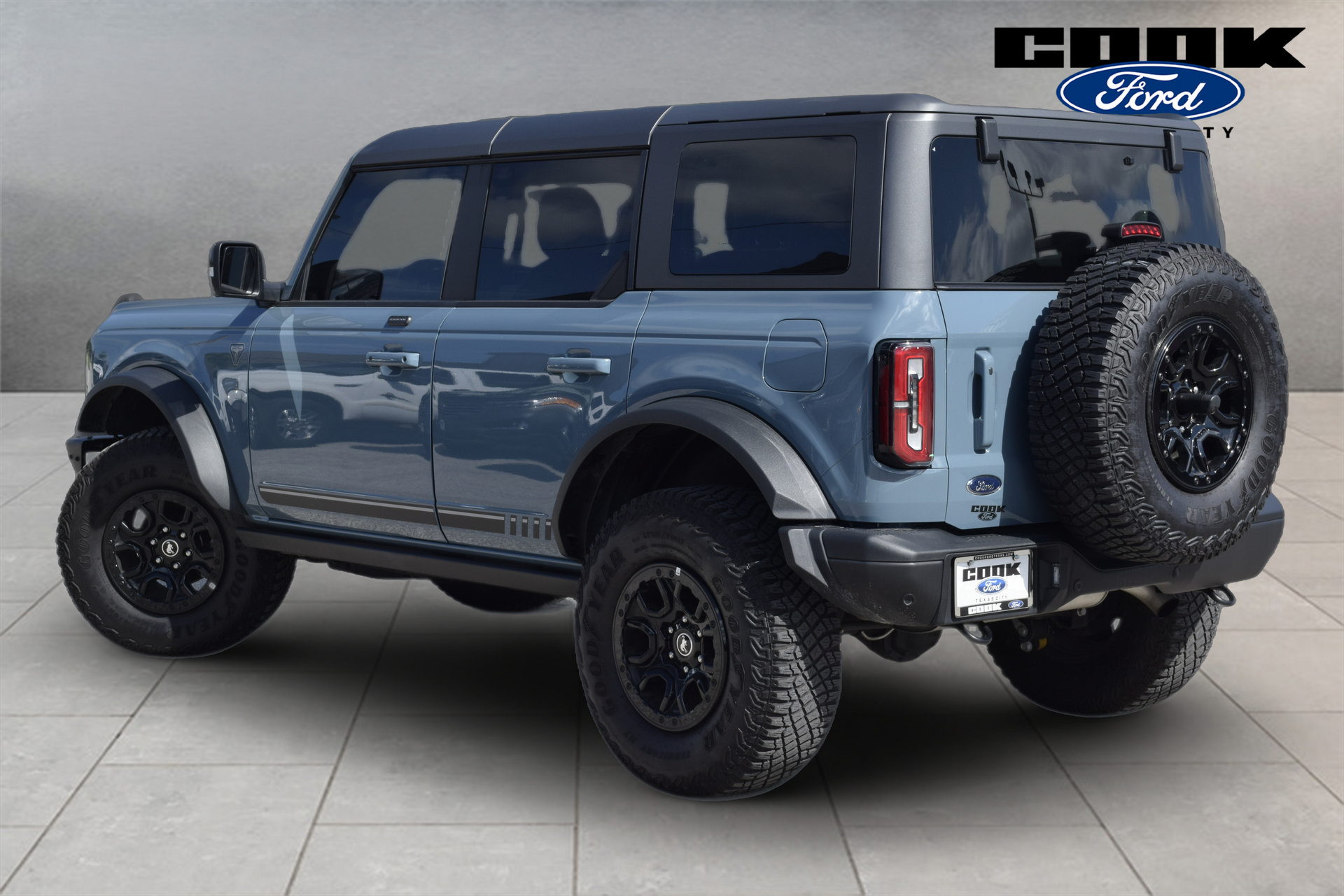 Certified 2021 Ford Bronco First Edition AWD/4WD image 3