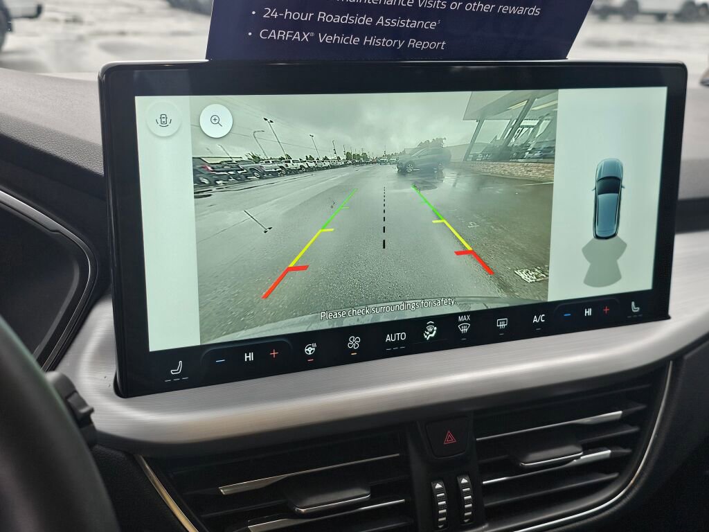 Certified 2025 Ford Escape Platinum AWD/4WD image 28