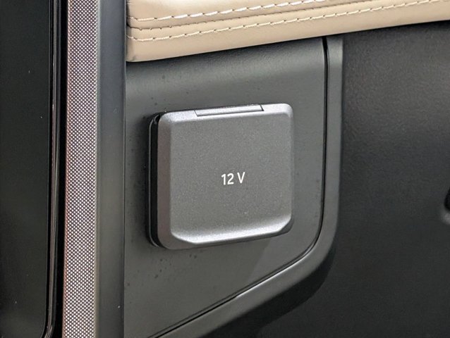 Certified 2024 Ford Expedition Platinum AWD/4WD image 8