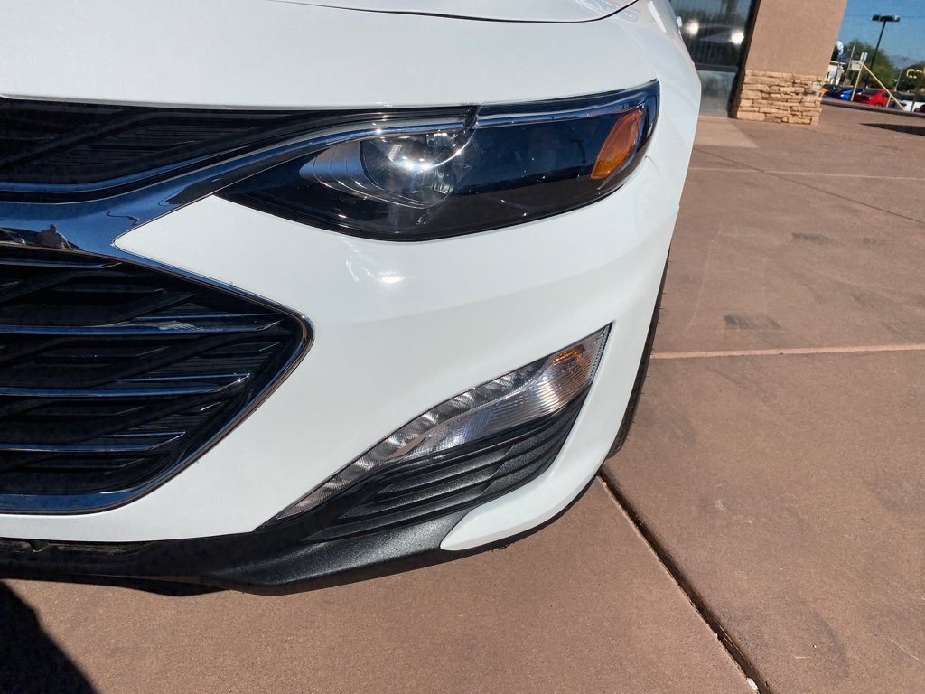 Used 2024 Chevrolet Malibu LT image 3