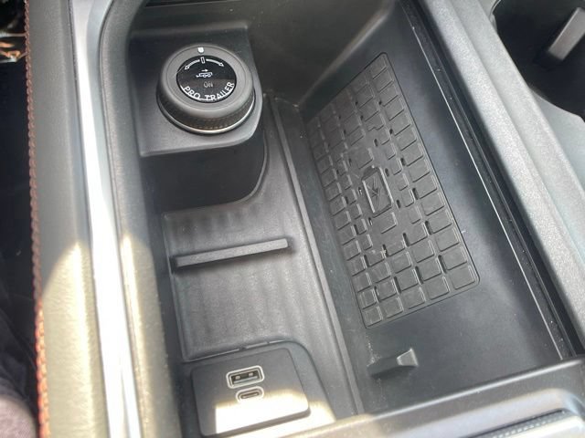 Certified 2025 Ford Expedition Active AWD/4WD image 34