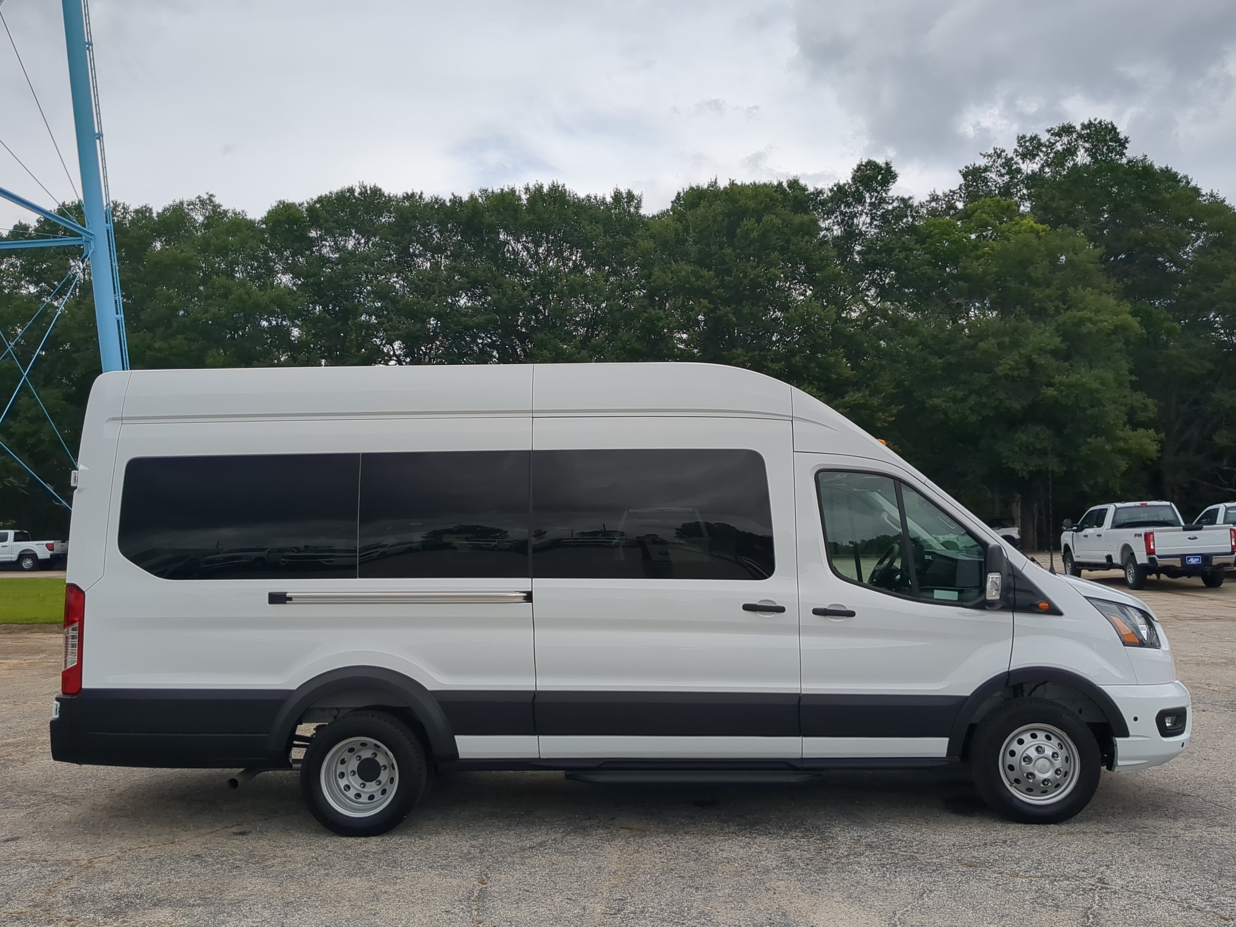 Certified 2025 Ford Transit 350 XLT RWD video 2