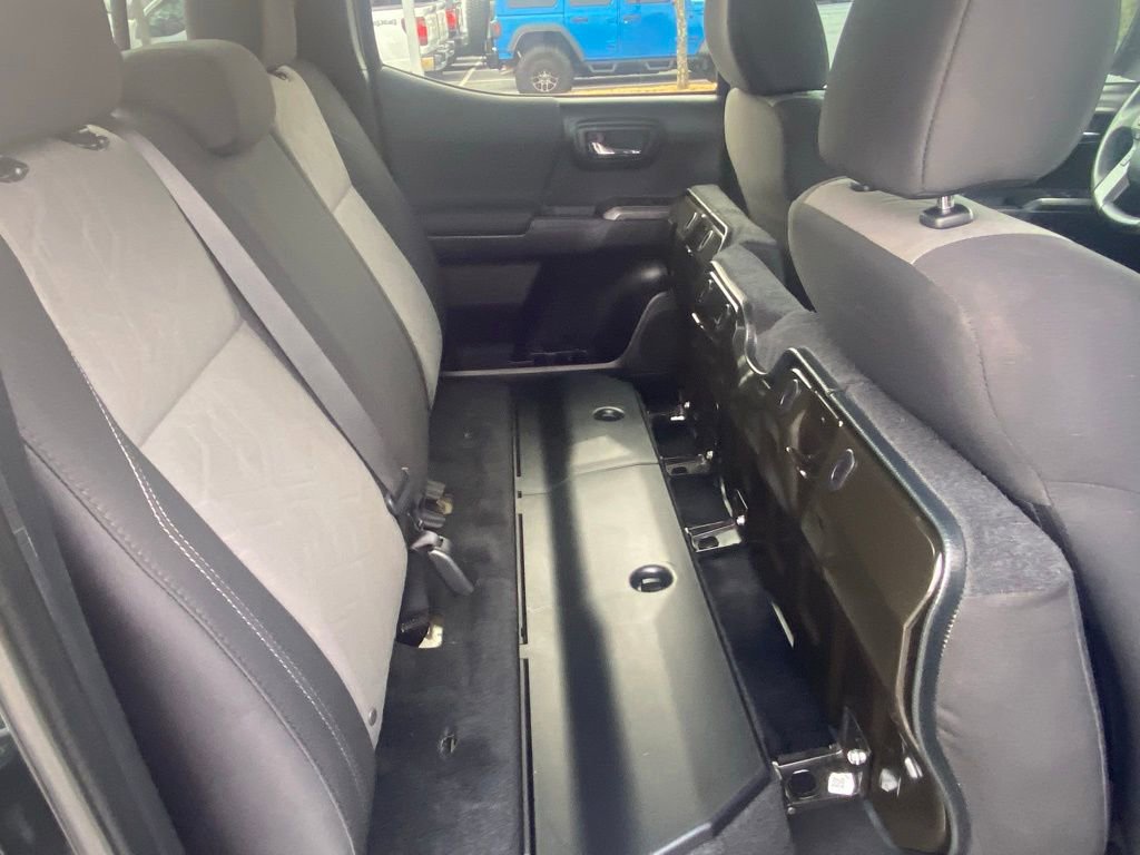 Used 2022 Toyota Tacoma TRD Off-Road w/ Technology Package image 27