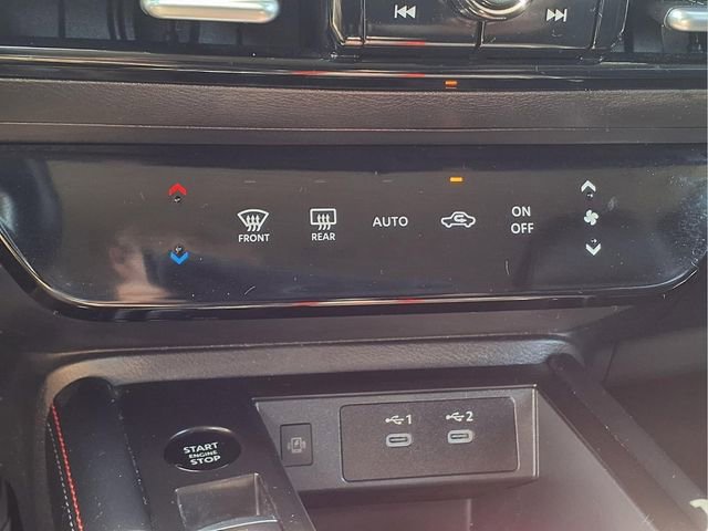 Used 2025 Nissan Kicks SR AWD/4WD image 13