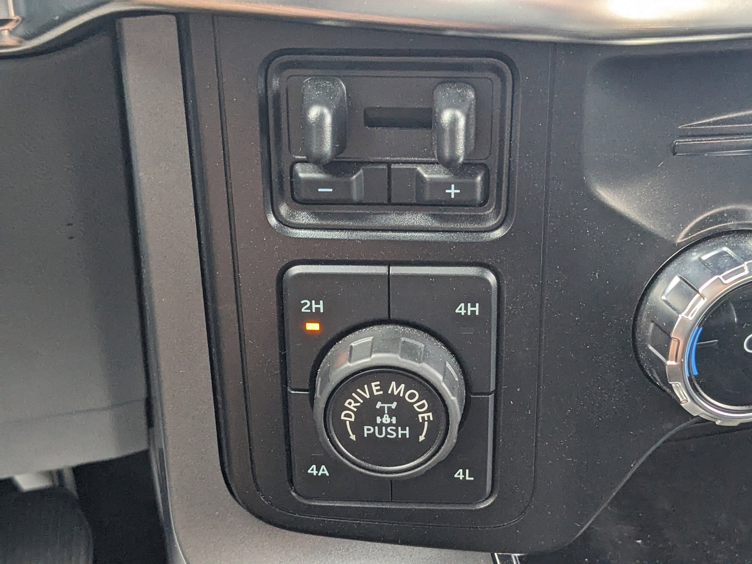 Certified 2022 Ford F150 Lariat image 26