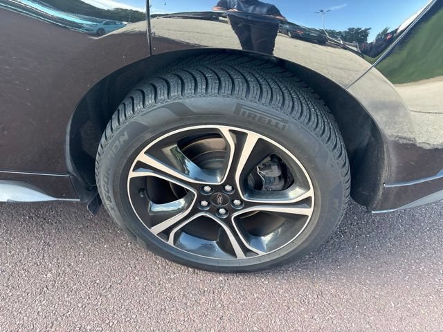 Certified 2019 Ford Edge ST w/ Cold Weather Package AWD/4WD image 31