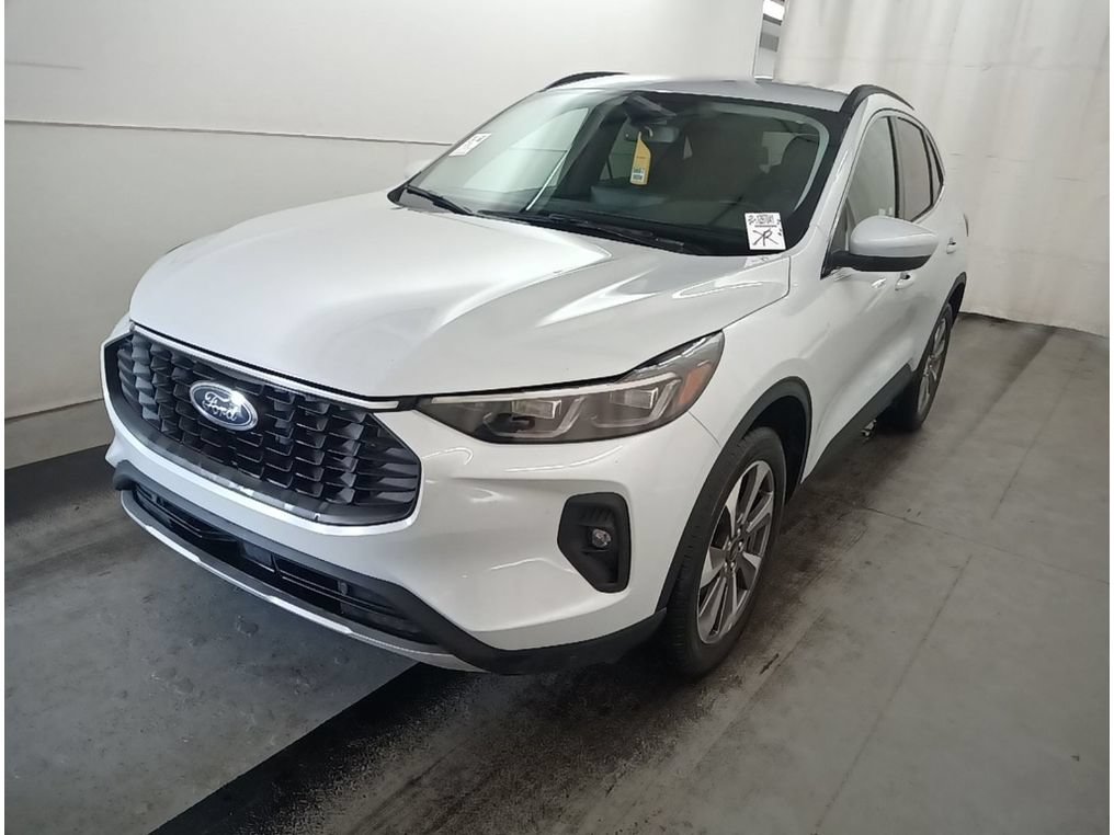 Certified 2025 Ford Escape Platinum AWD/4WD image 1