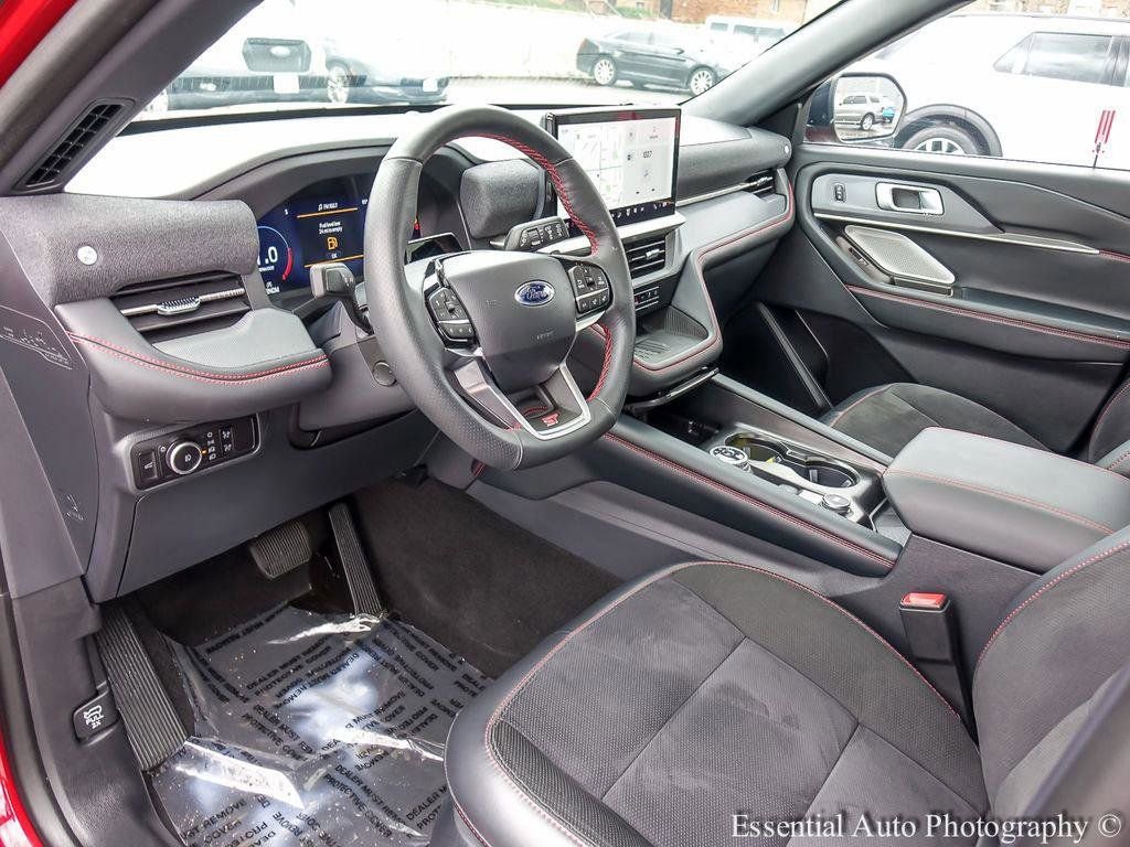 Certified 2025 Ford Explorer ST image 10