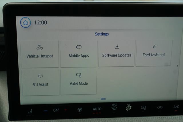 Certified 2025 Ford Maverick XLT w/ XLT Luxury Package AWD/4WD image 31