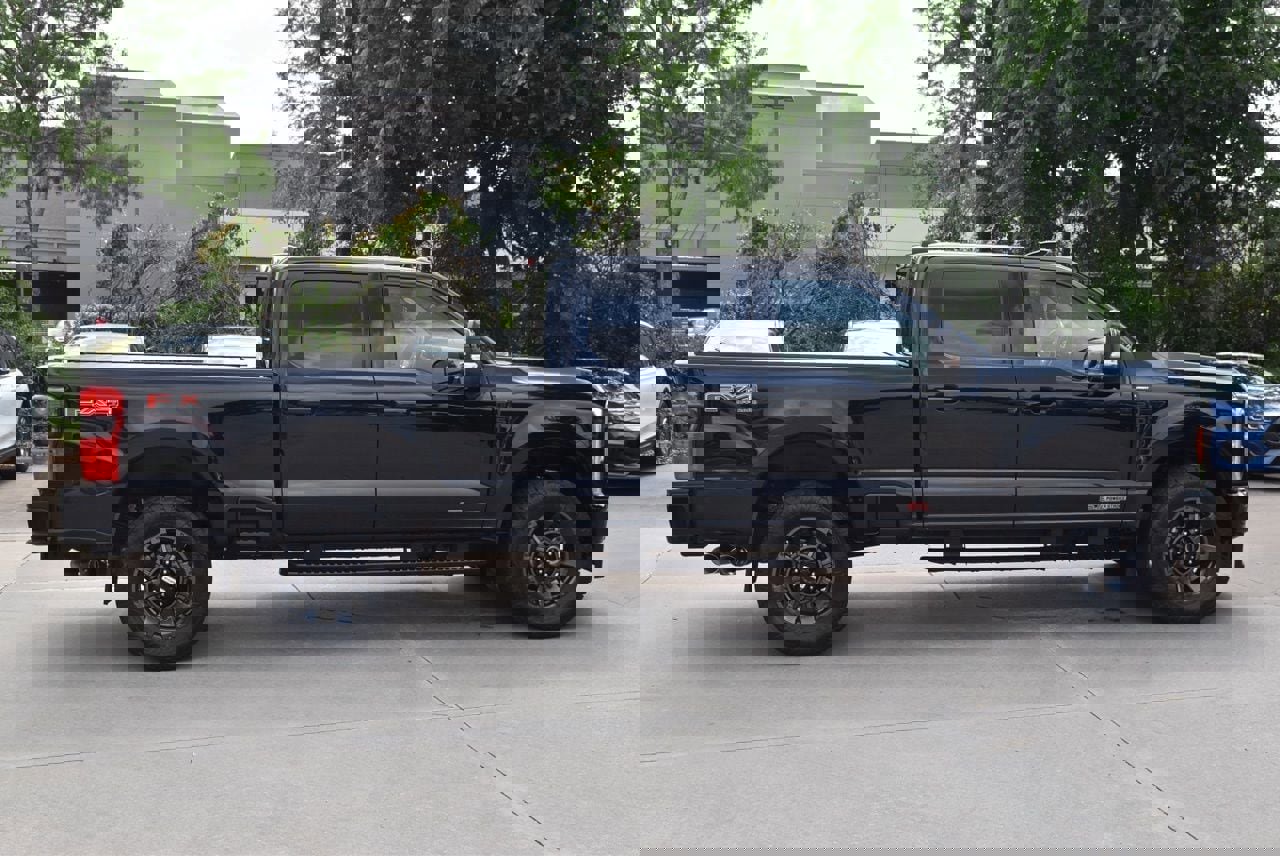 Certified 2023 Ford F250 Lariat w/ Lariat Ultimate Package AWD/4WD image 10