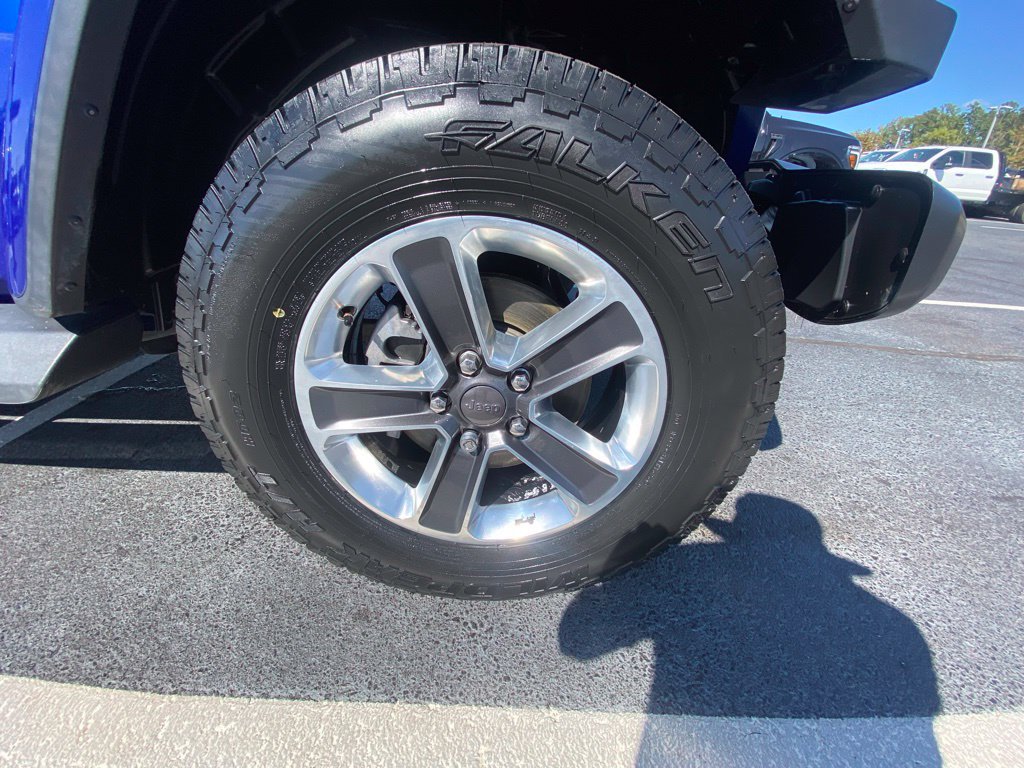 Used 2018 Jeep Wrangler Unlimited Sahara AWD/4WD image 29