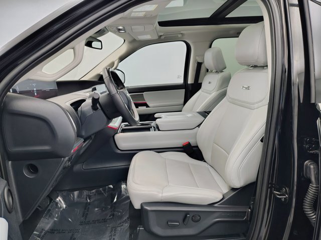 Certified 2025 Ford Expedition Platinum w/ Driver's Package AWD/4WD image 26