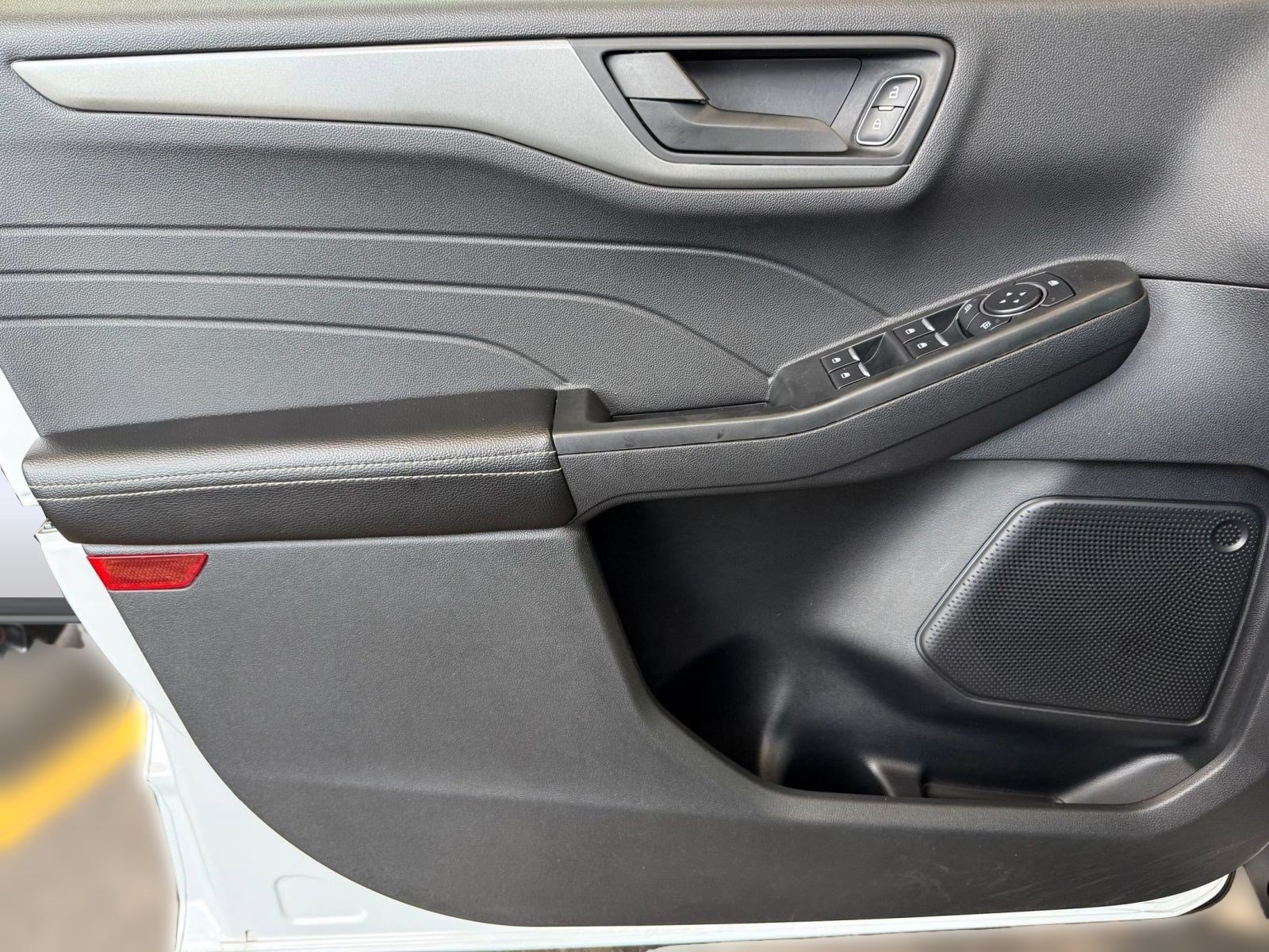 Certified 2025 Ford Escape Active FWD image 29