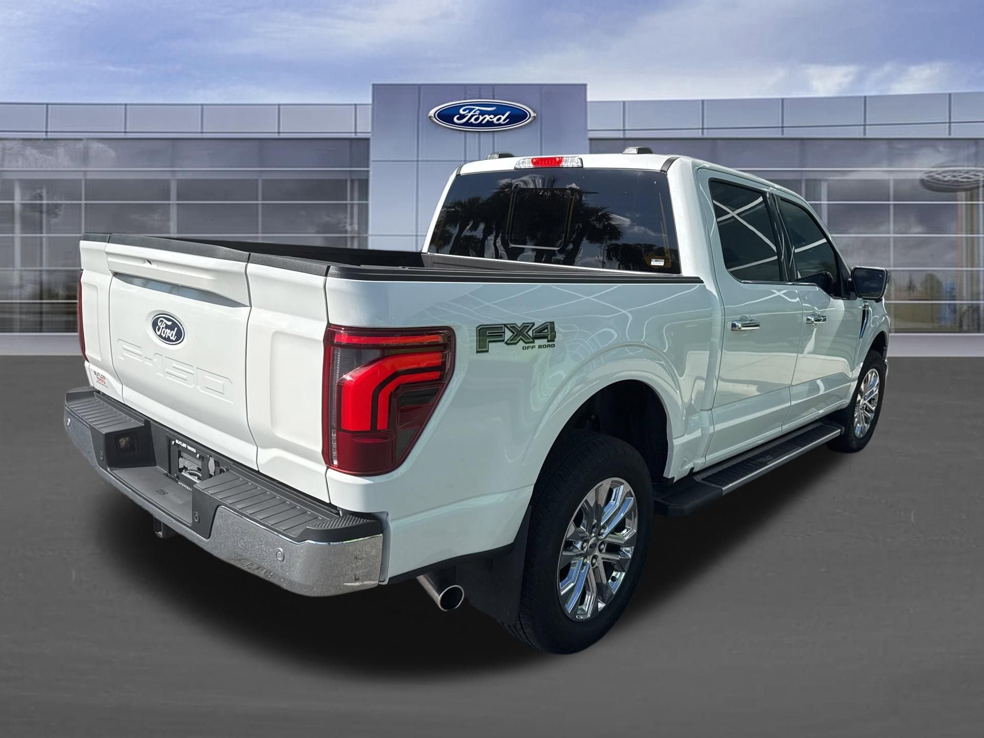 Certified 2024 Ford F150 Lariat w/ Bed Utility Package AWD/4WD image 4