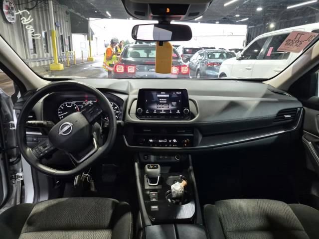 Used 2025 Nissan Rogue SV FWD image 11
