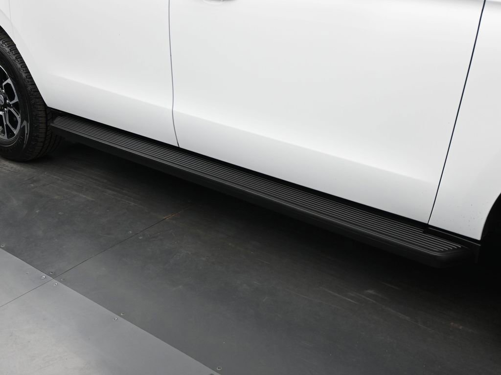 Certified 2024 Ford Expedition Max XLT image 26