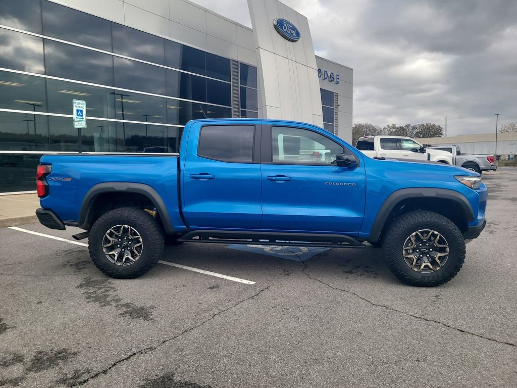 Used 2024 Chevrolet Colorado ZR2 w/ Technology Package image 2
