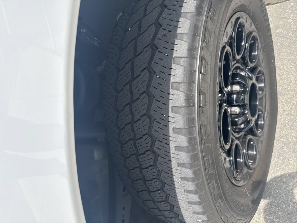Certified 2024 Ford F250 XLT w/ Black Appearance Package AWD/4WD image 4