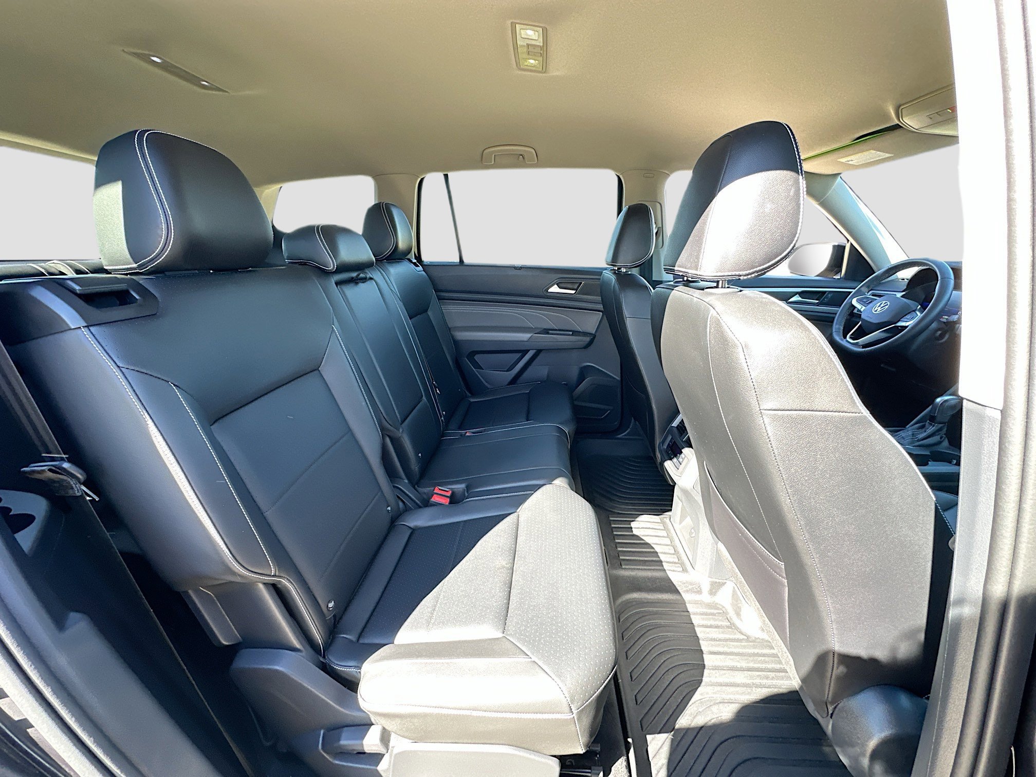 Used 2023 Volkswagen Atlas SE image 26