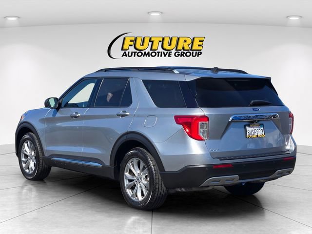 Certified 2021 Ford Explorer XLT w/ Equipment Group 202A image 3