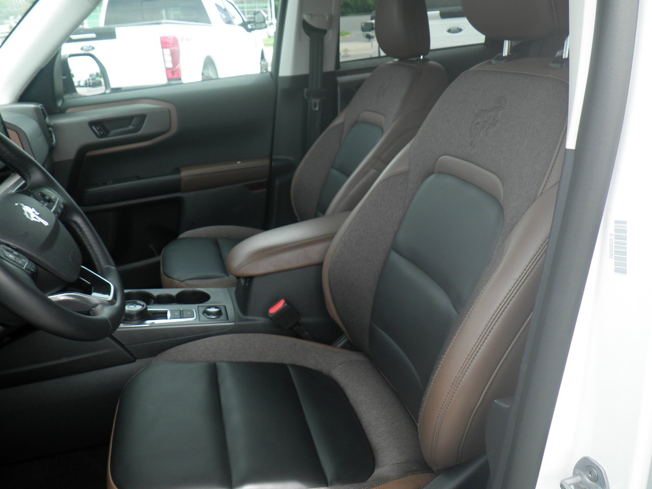 Certified 2025 Ford Bronco Sport Outer Banks w/ Outer Banks Tech Package+ AWD/4WD image 15
