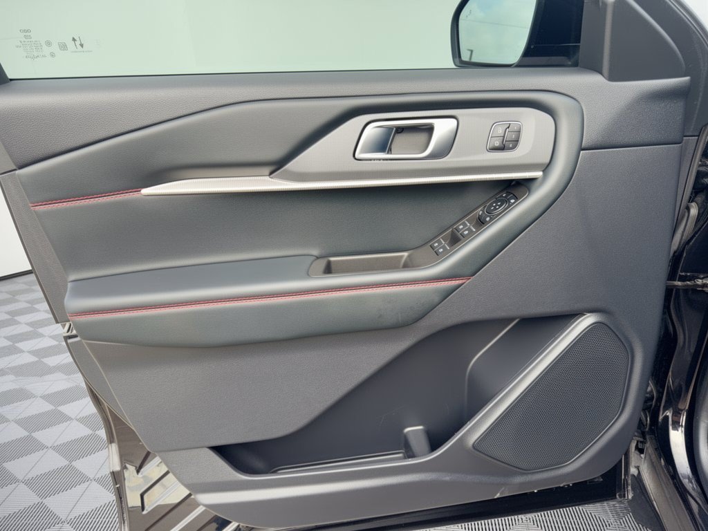 Certified 2025 Ford Explorer ST-Line w/ Premium Package RWD image 14