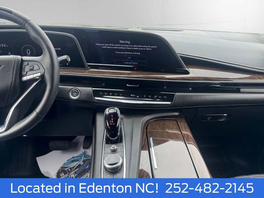 Used 2024 Cadillac Escalade Premium Luxury Platinum AWD/4WD image 12