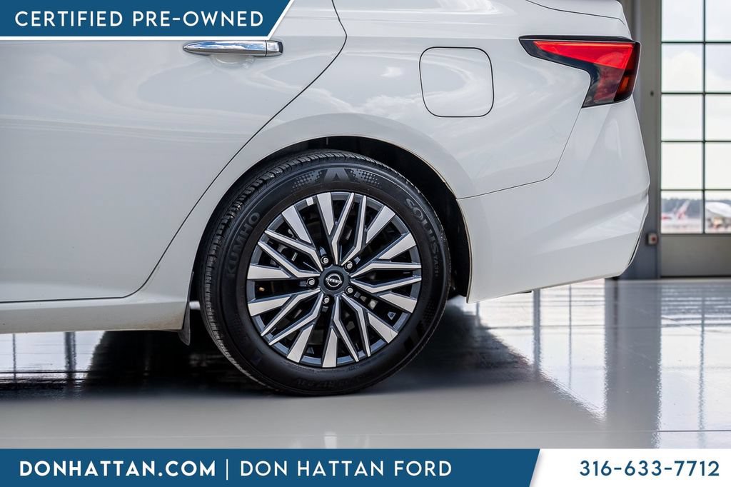 Used 2025 Nissan Altima 2.5 SV FWD image 35