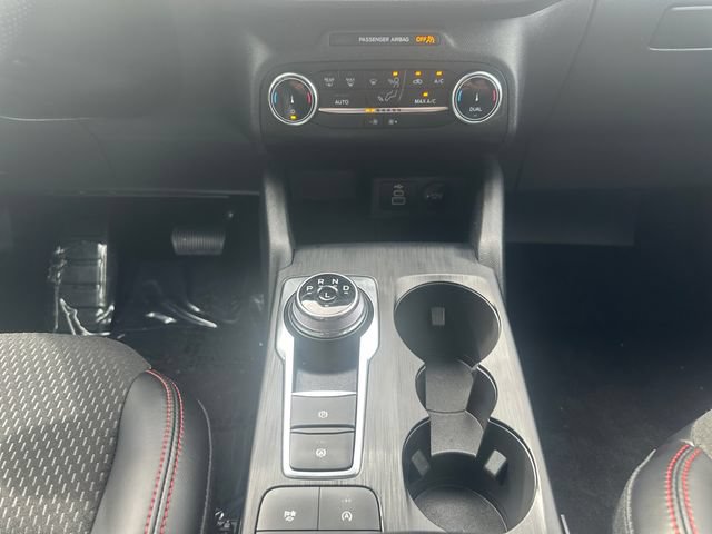 Certified 2025 Ford Escape ST-Line AWD/4WD image 15
