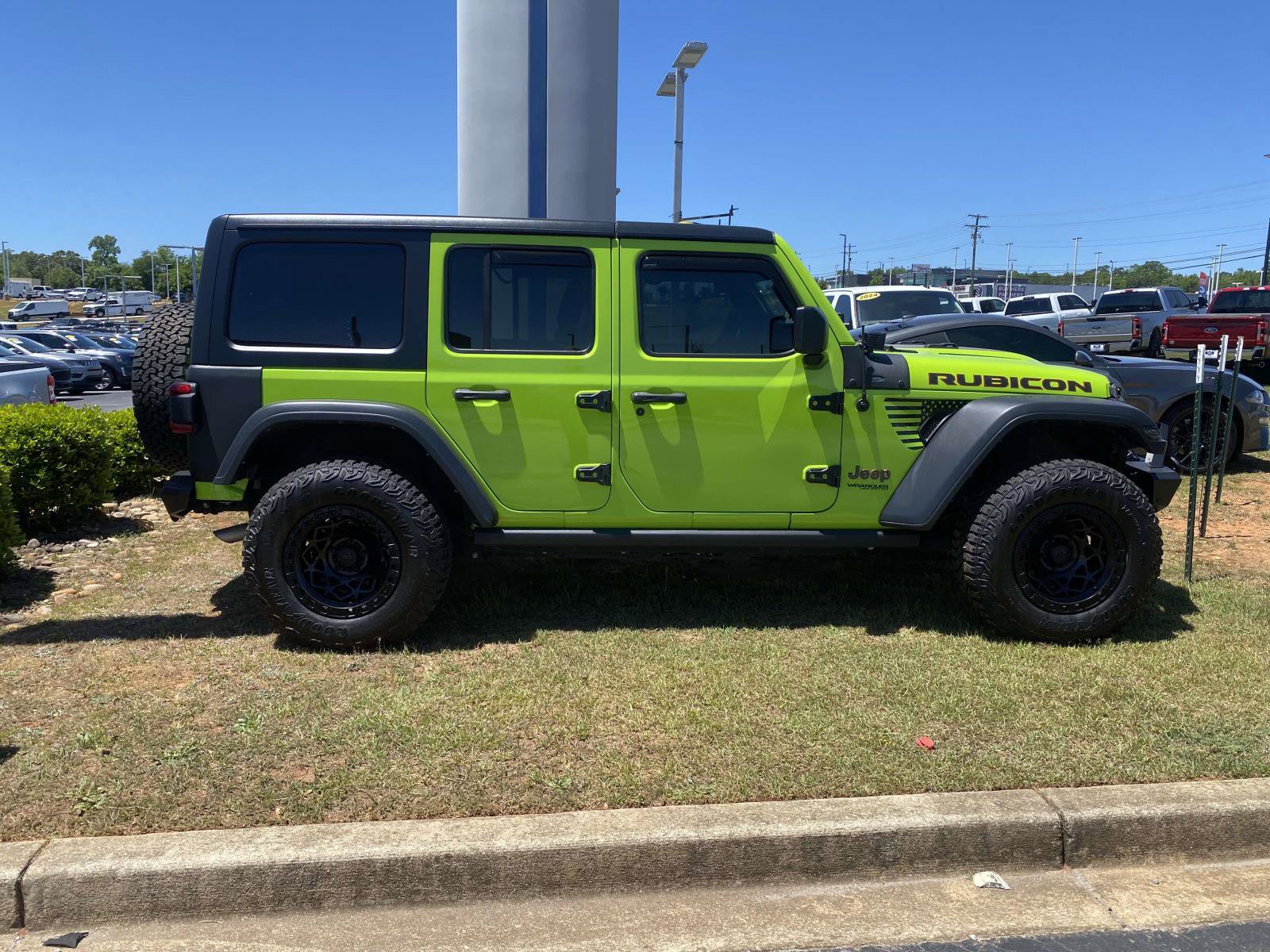 Used 2021 Jeep Wrangler Unlimited Rubicon AWD/4WD image 8