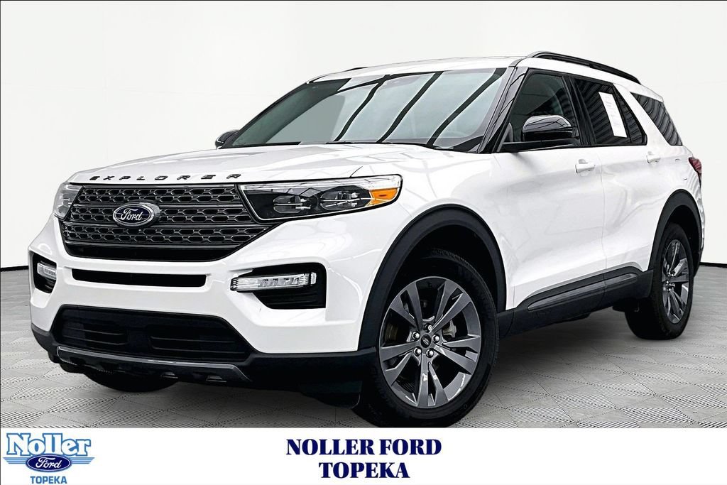 Certified 2024 Ford Explorer XLT w/ Equipment Group 202A AWD/4WD image 1