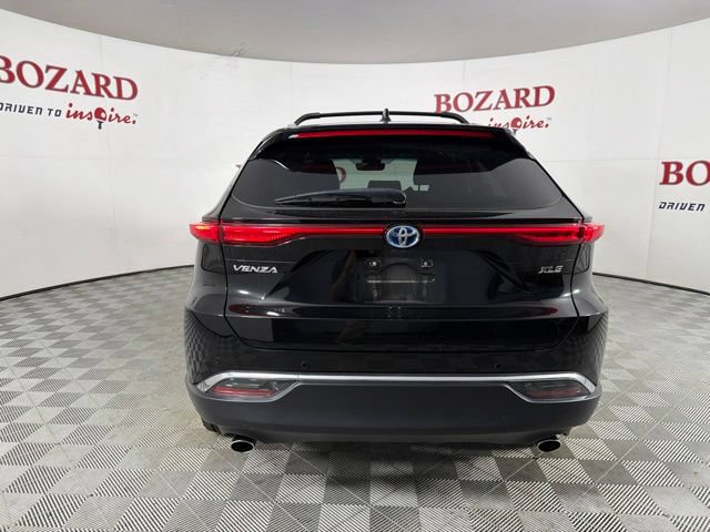 Used 2024 Toyota Venza XLE AWD/4WD image 7