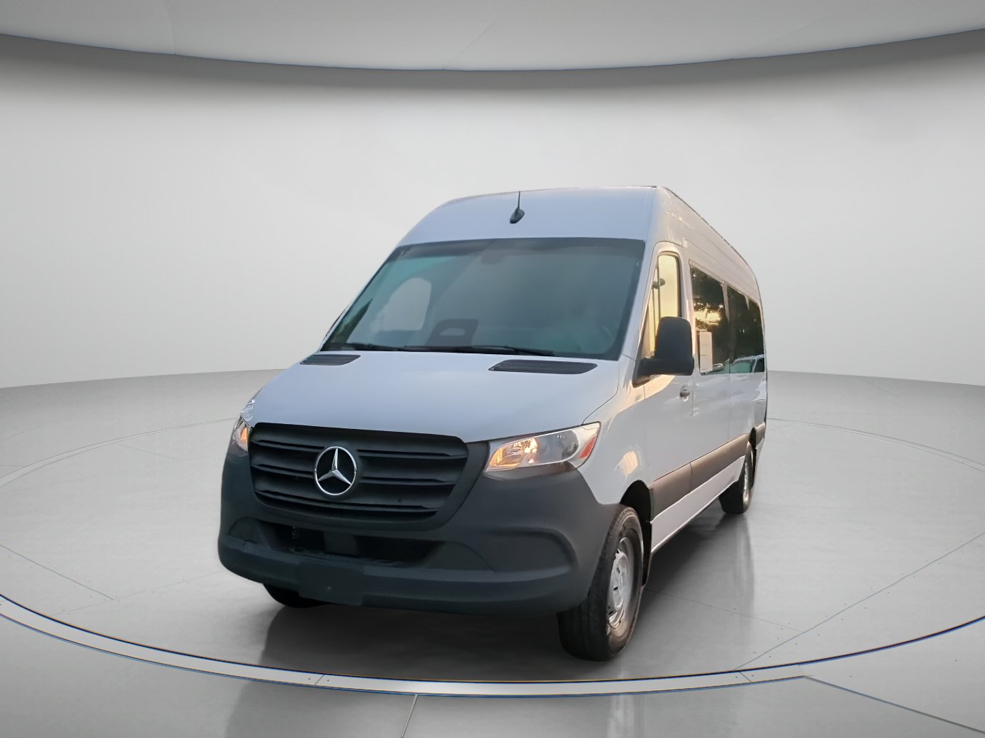 Used 2025 Mercedes-Benz Sprinter 2500 image 7
