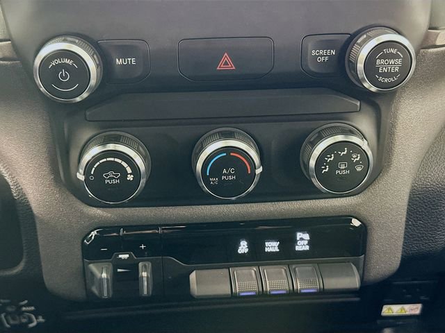 Used 2022 RAM 2500 Tradesman w/ Chrome Appearance Group image 17