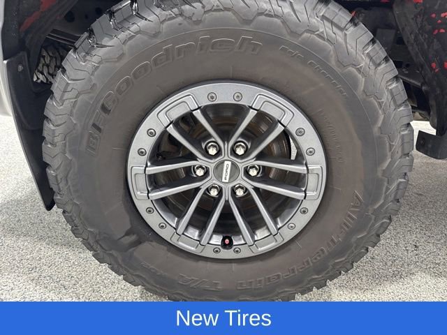 Certified 2019 Ford F150 Raptor w/ Equipment Group 802A Luxury image 9