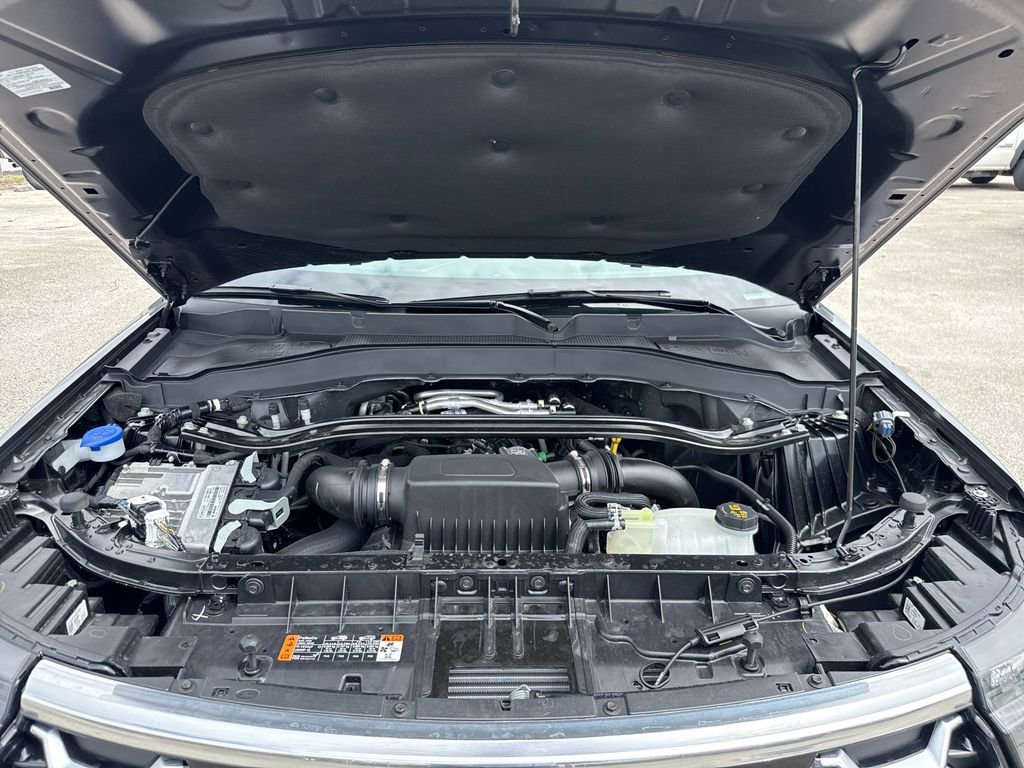 Certified 2025 Ford Explorer Platinum w/ Ultimate Package image 32