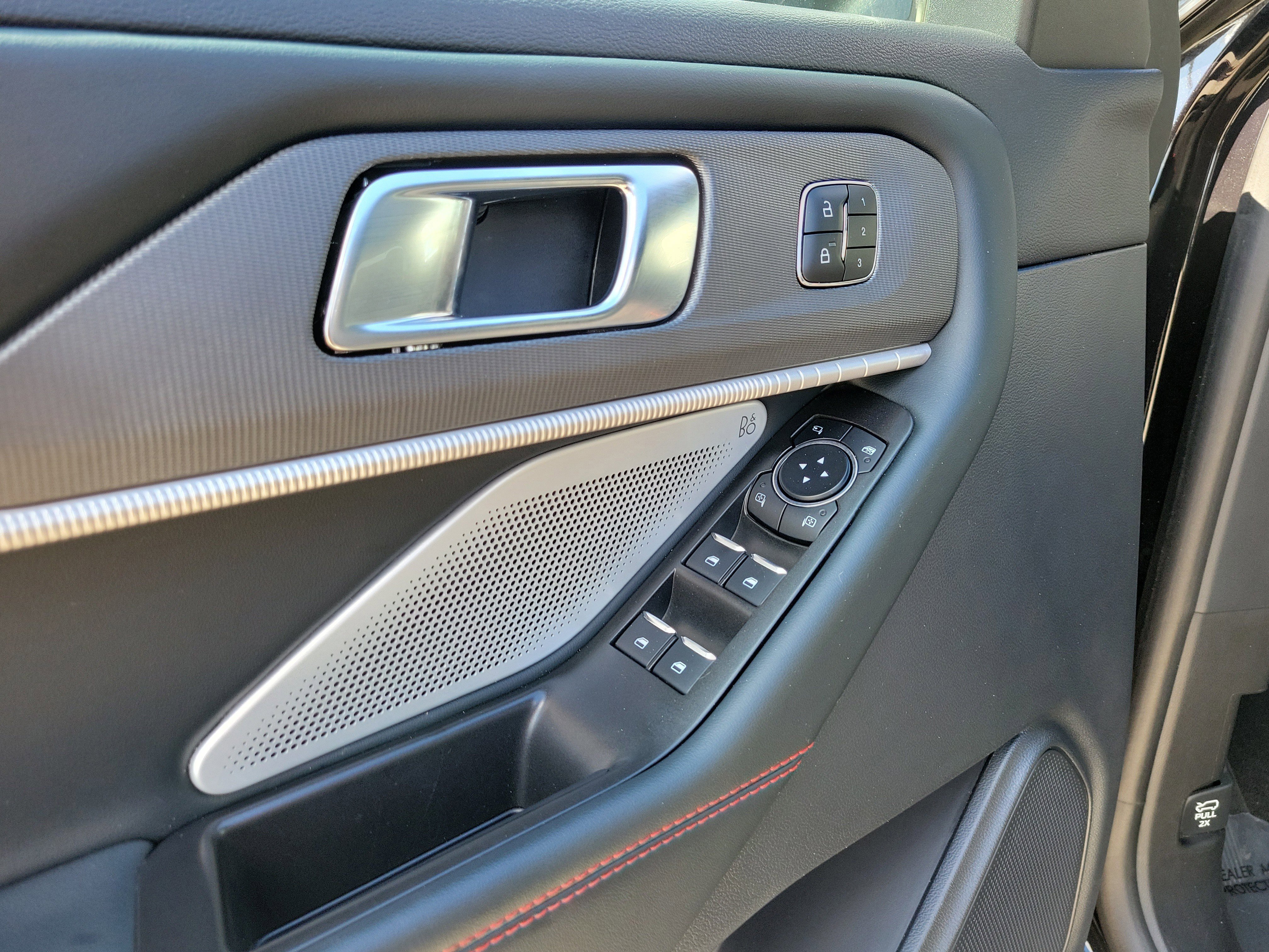 Certified 2025 Ford Explorer ST w/ Sun And Sound Package image 21