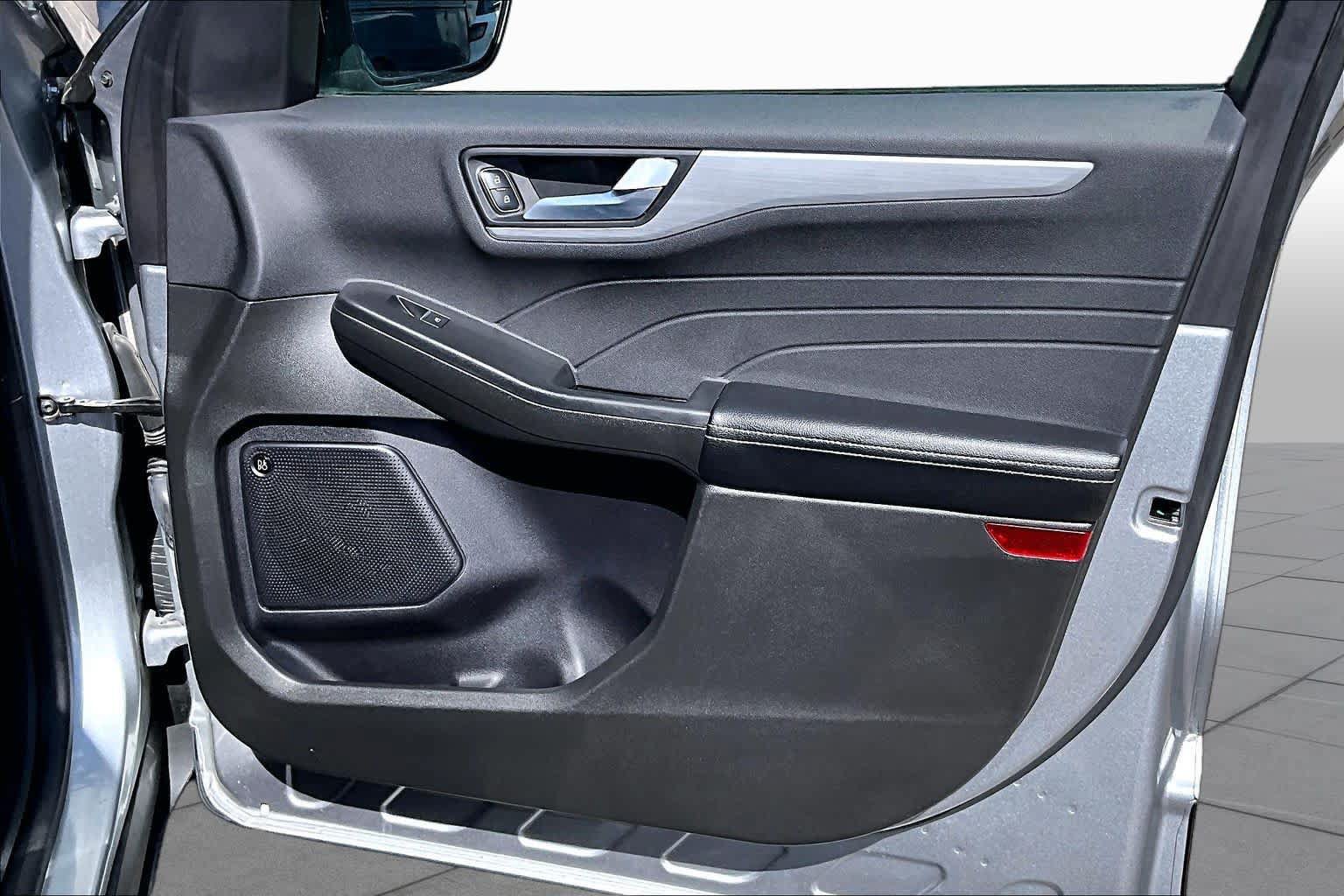 Certified 2023 Ford Escape SE w/ PHEV Premium Package FWD image 23