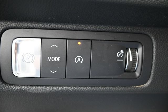 Used 2025 Chevrolet Traverse LT FWD image 26