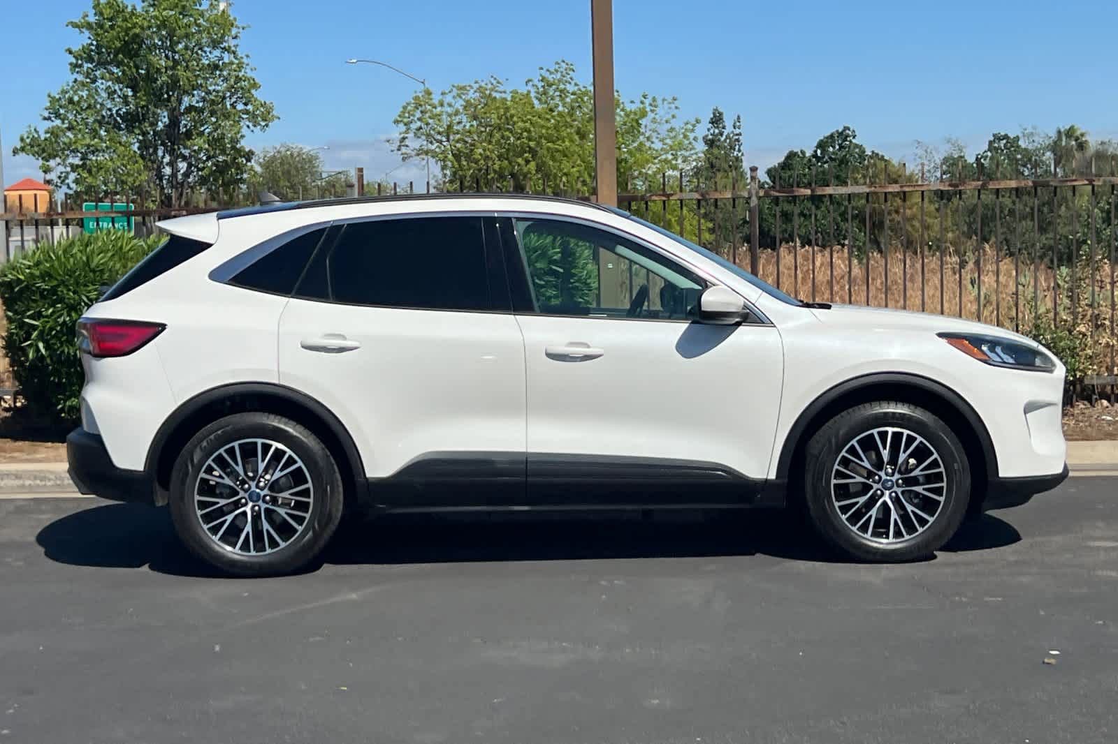 Certified 2022 Ford Escape SEL w/ Technology Package image 6