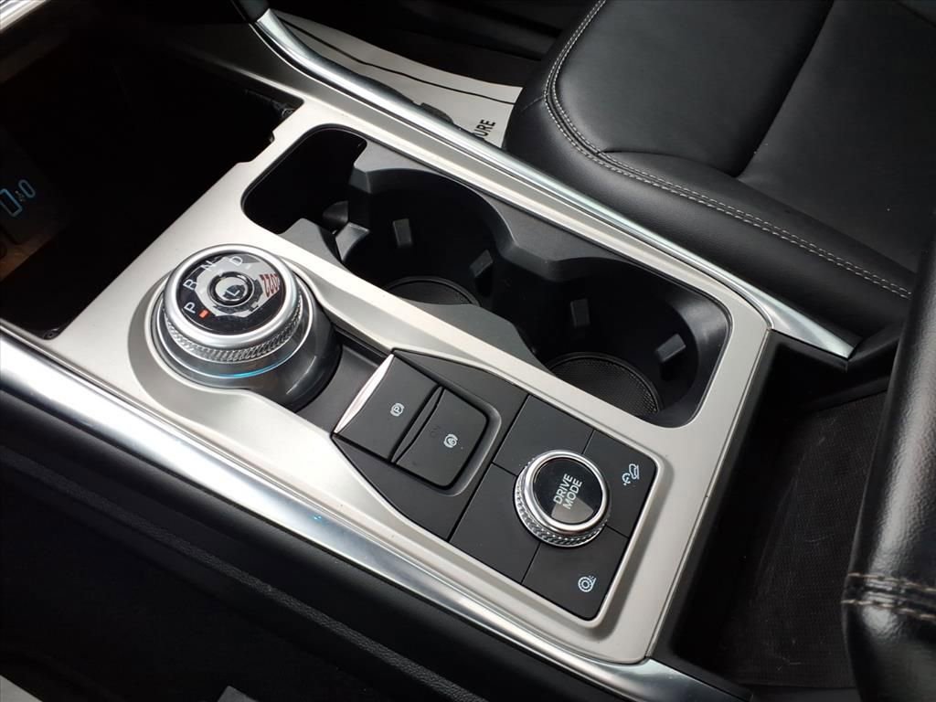 Certified 2022 Ford Explorer XLT w/ Equipment Group 202A image 15