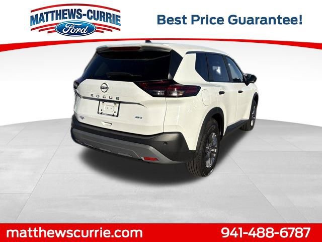 Used 2023 Nissan Rogue S image 4