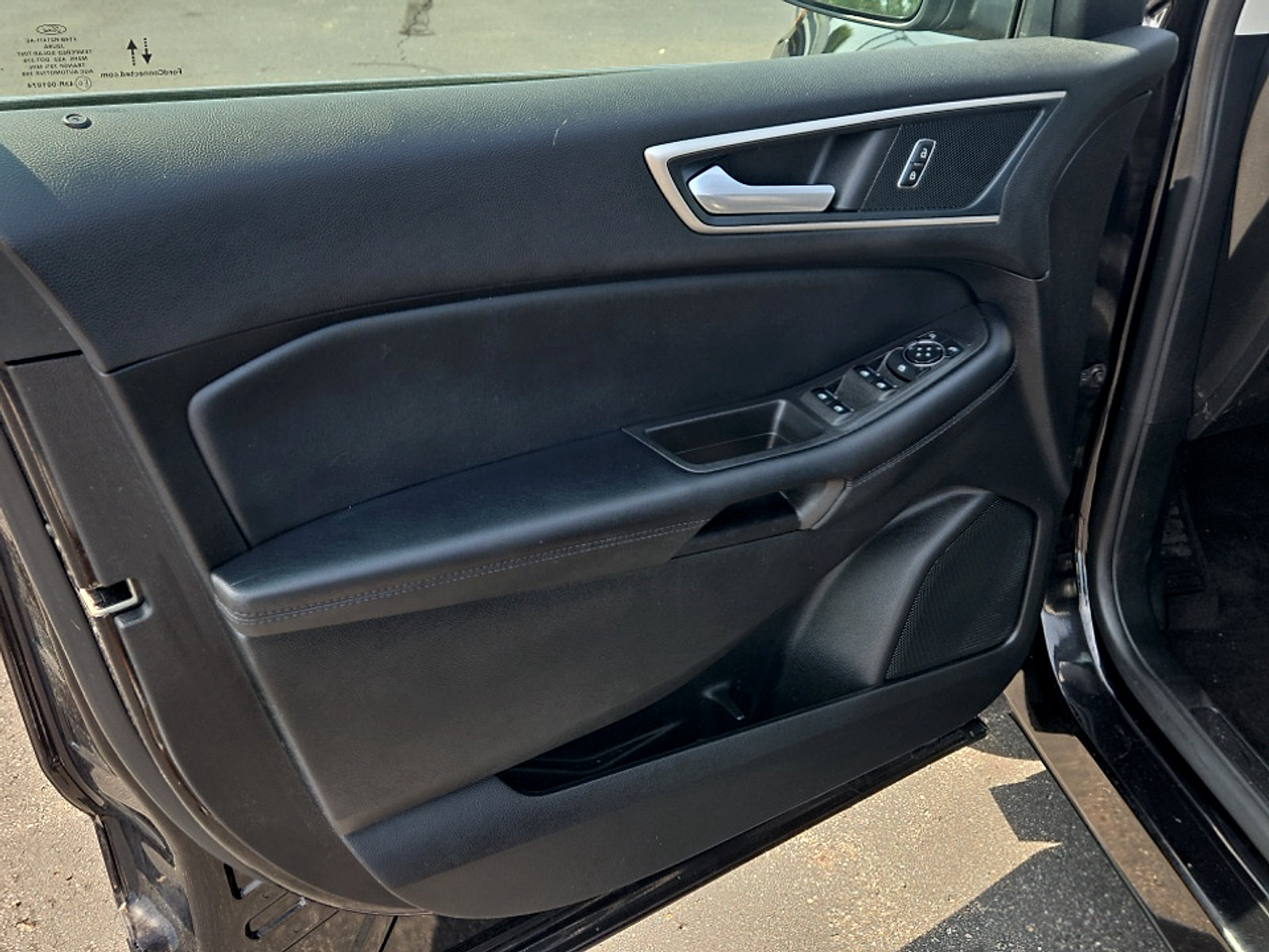Certified 2024 Ford Edge SEL w/ Convenience Package AWD/4WD image 11