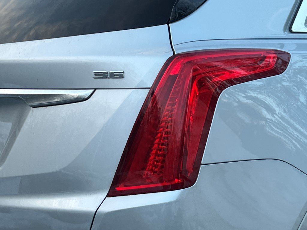 Used 2018 Cadillac XT5 Premium Luxury image 6