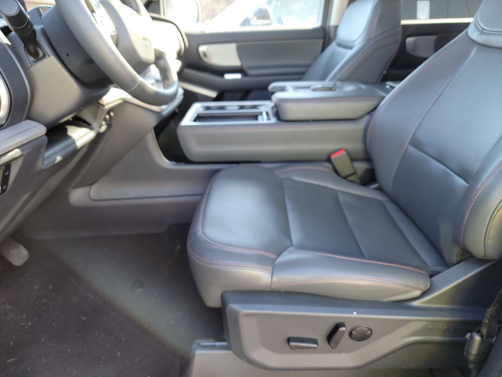 Certified 2025 Ford Expedition Max Active image 13