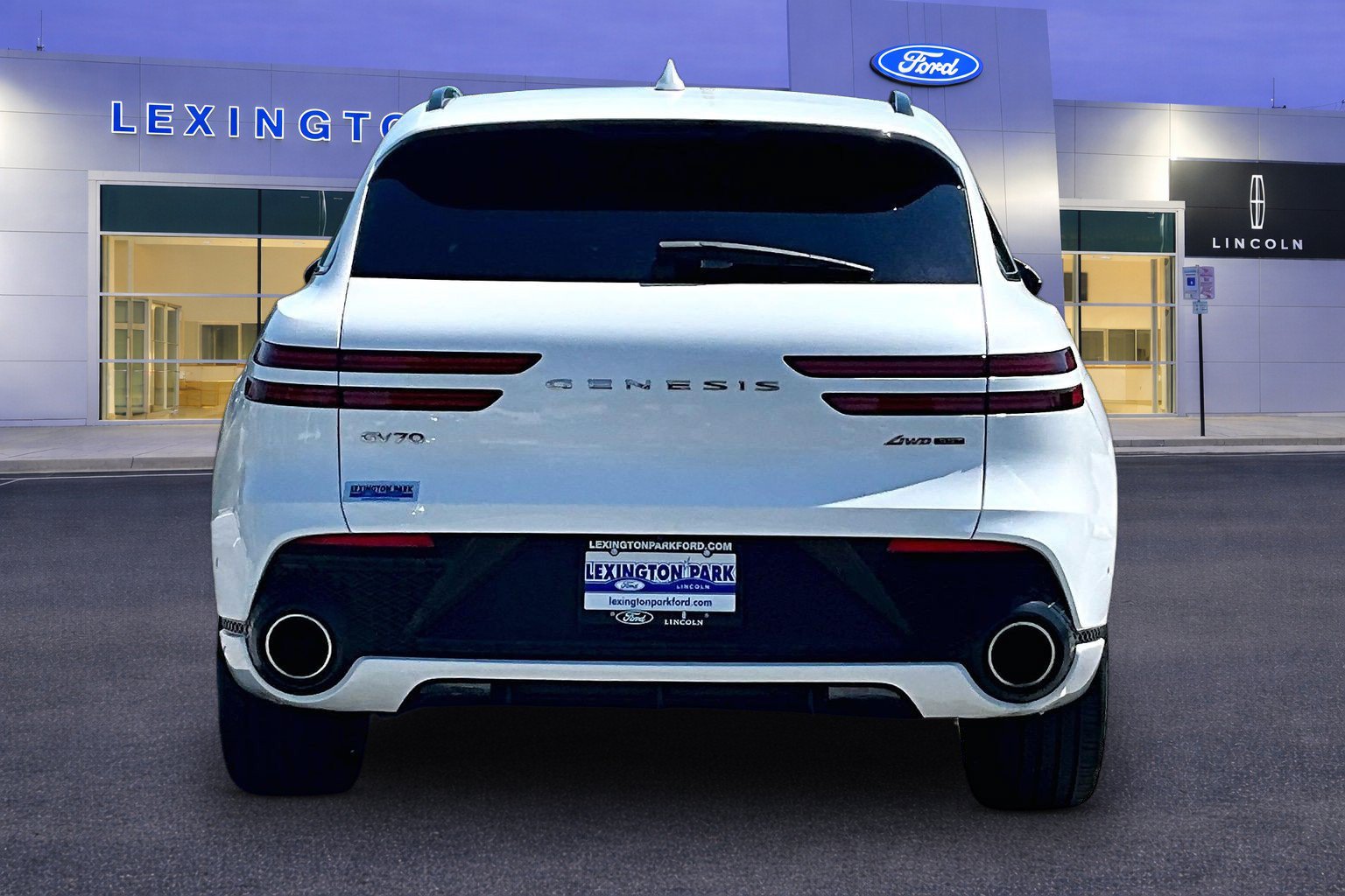 Used 2023 Genesis GV70 3.5T Sport w/ Sport Prestige Package AWD/4WD image 6